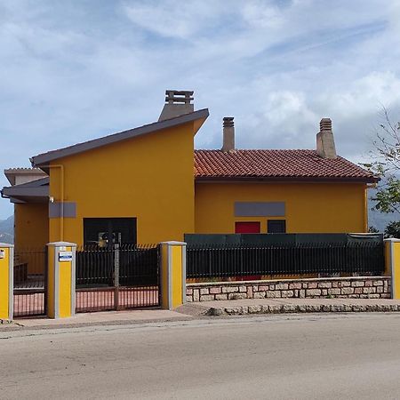 Tempio Pausania Solar Private Apartment 30 Minutes From The Sea - Appartamento Solare A 30 Minuti Dal Mare Ngoại thất bức ảnh